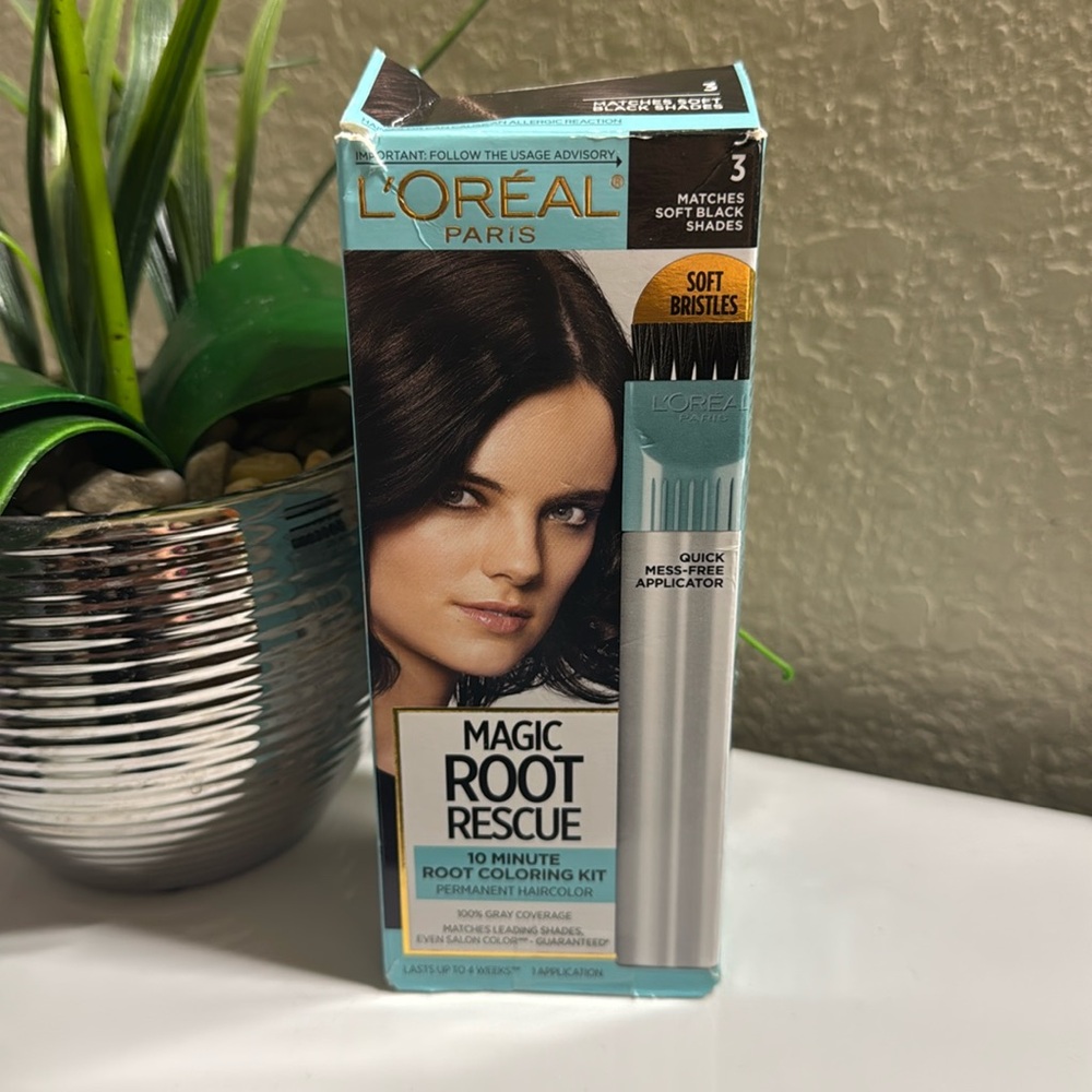 L'Oreal Paris Magic Root Rescue Root Hair Coloring Kit-SOFT BLACK